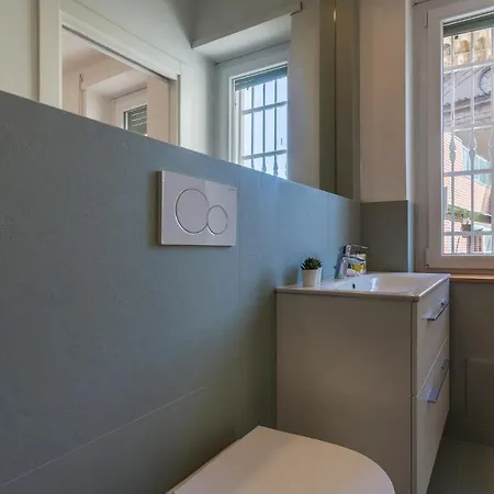 Guesthost - Apt With Terrace 10 Min Walk From Piazza Santo Stefano Apartman *