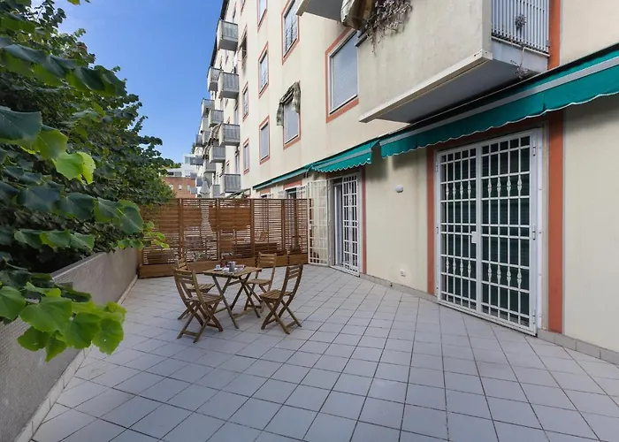 Guesthost - With Terrace 10 Min Walk From Piazza Santo Stefano 아파트 볼로냐