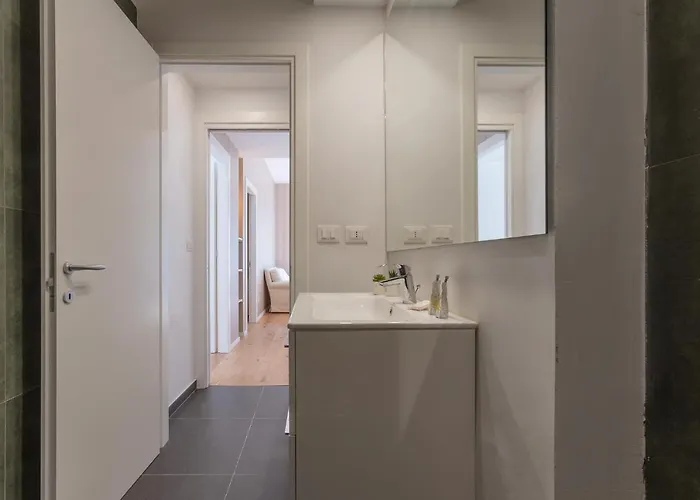 Guesthost - With Terrace 10 Min Walk From Piazza Santo Stefano Bologne