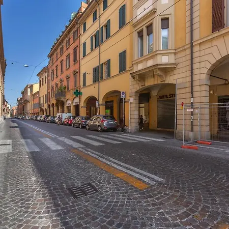 W/terrace 10 Min Walk From Piazza S.stefano Μπολόνια