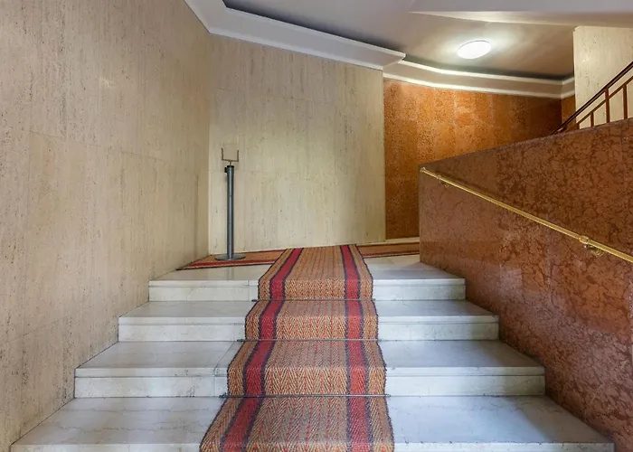 Guesthost - With Terrace 10 Min Walk From Piazza Santo Stefano 아파트