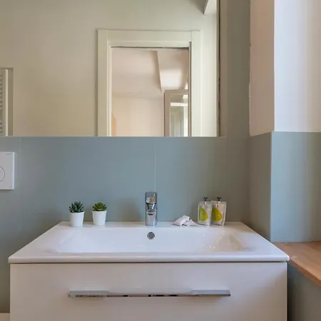 Apartmán Guesthost - With Terrace 10 Min Walk From Piazza Santo Stefano Boloňa